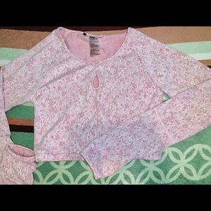 hi girlies decided to sell my gymshark top!!!